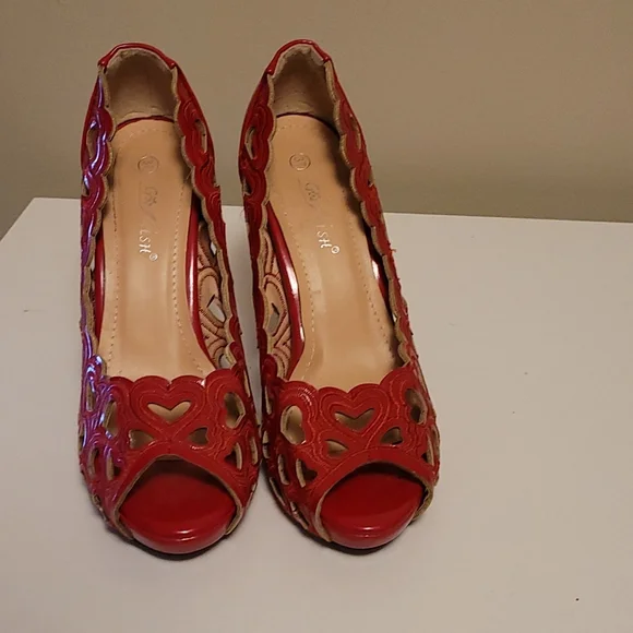 Heals - Picture 2 of 3